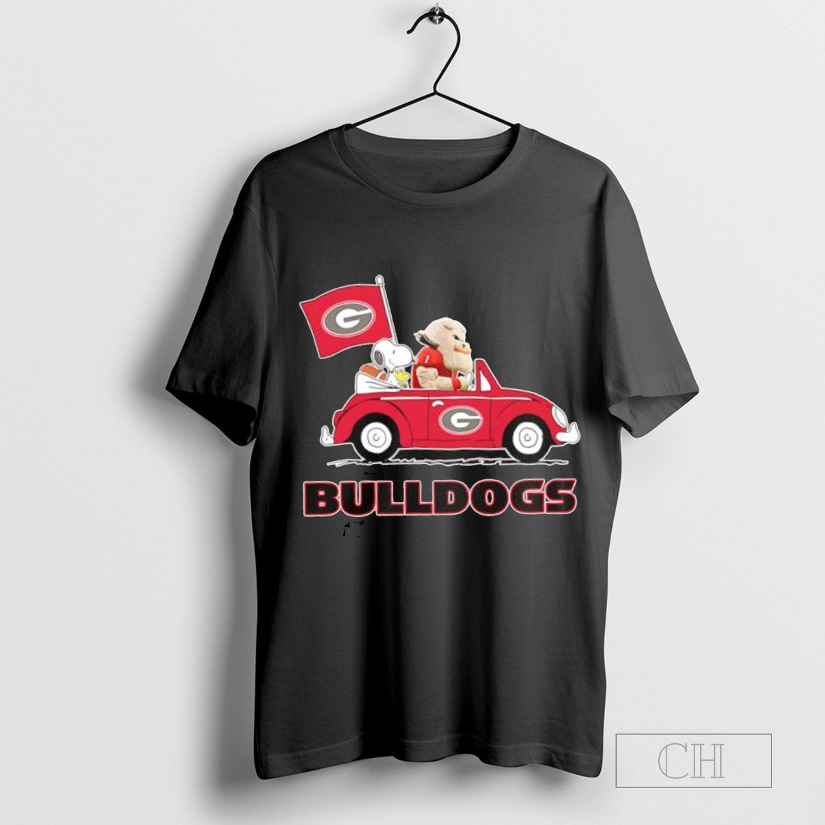 Snoopy Woodstock and Hairy Dawg Bulldogs mascot driving car T-shirt