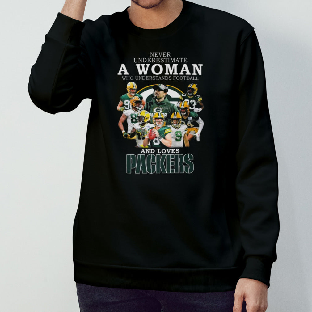 Never Underestimate A Woman Who Understands Football And Loves Packers T Shirt