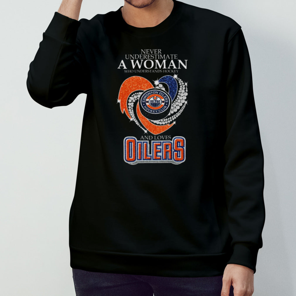 Never Underestimate A Woman Who Understands Hockey And Loves Edmonton Oilers 2024 Diamond Heart T-shirt