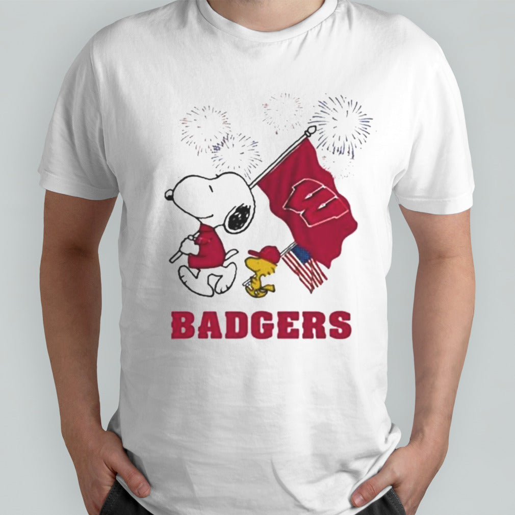 Snoopy And Woodstock Happy 4th Of July Wisconsin Badgers Football 2024 T-shirt