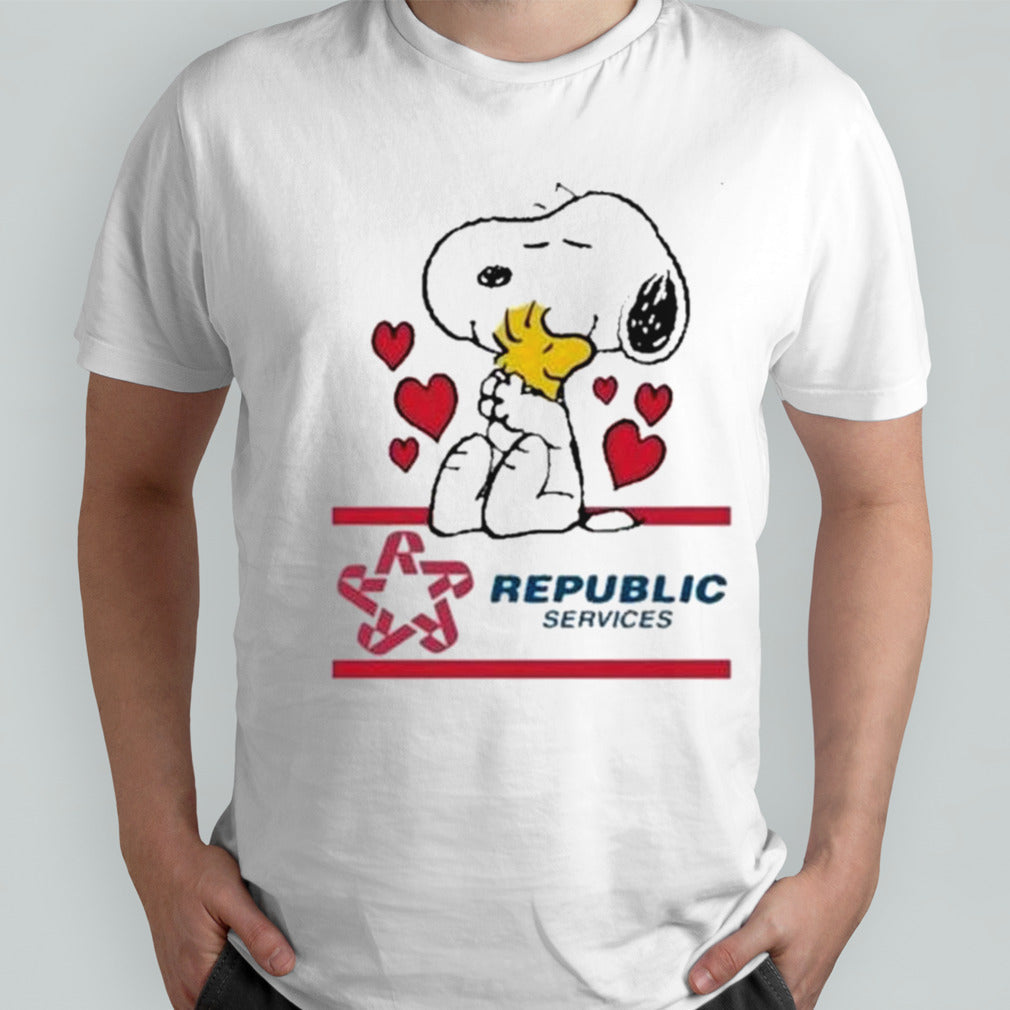 Snoopy And Woodstock Loves Republic Services Logo T-shirt