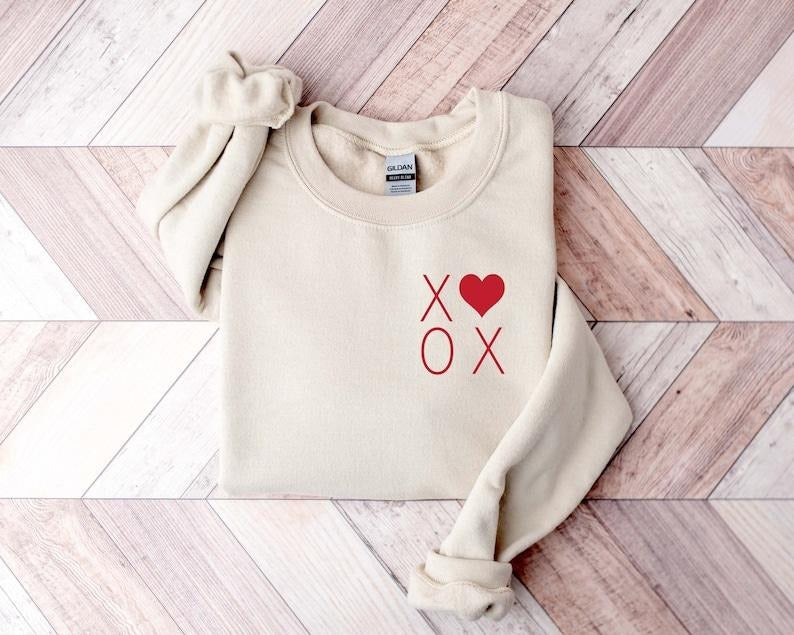 XOXO Heart Sweatshirt, Valentine Sweatshirt, Women Love  Cute Crewneck, Cute Valentine Shirt, Valentines  Hoodie and Sweater; T-shirt Cotton Polyester Cotton Polyester
