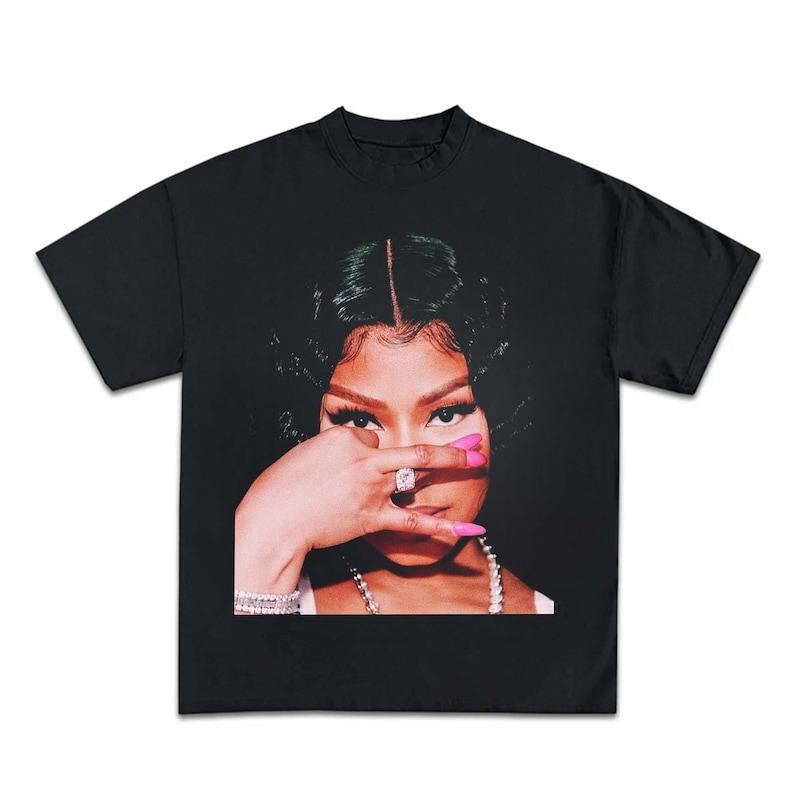 Nic.ki Minajj Tee T-Shirt, T-Shirt 90s Vintage Bootleg Unisex Rap T-Shirt Vintage tee. Casual Classic