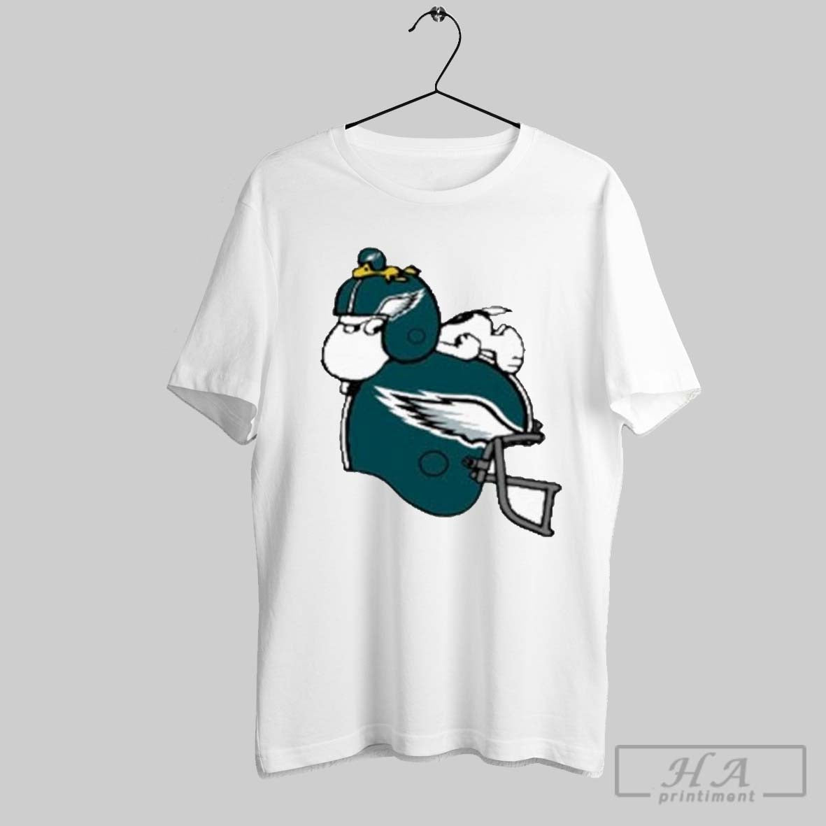 Snoopy And Woodstock Resting On Philadelphia Eagles Helmet T Shirts
