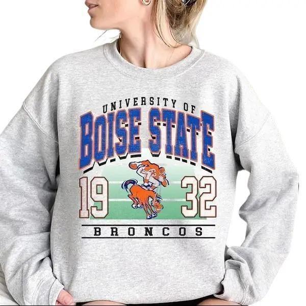 3. Boise State Broncos Vintage Sweatshirt, Retro NCAA Football Hoodie, Cotton T-shirt for Women, Sports Fan Gift Collection