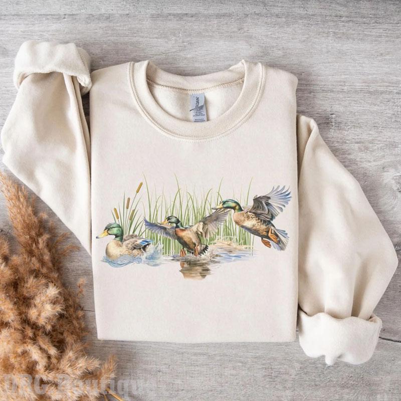 Retro Duck Mallard Scene Sweatshirt, 90s Nostalgia Animal Outfit Gift For Women's Shirt, Outdoor Wear Crewneck Cotton Fit