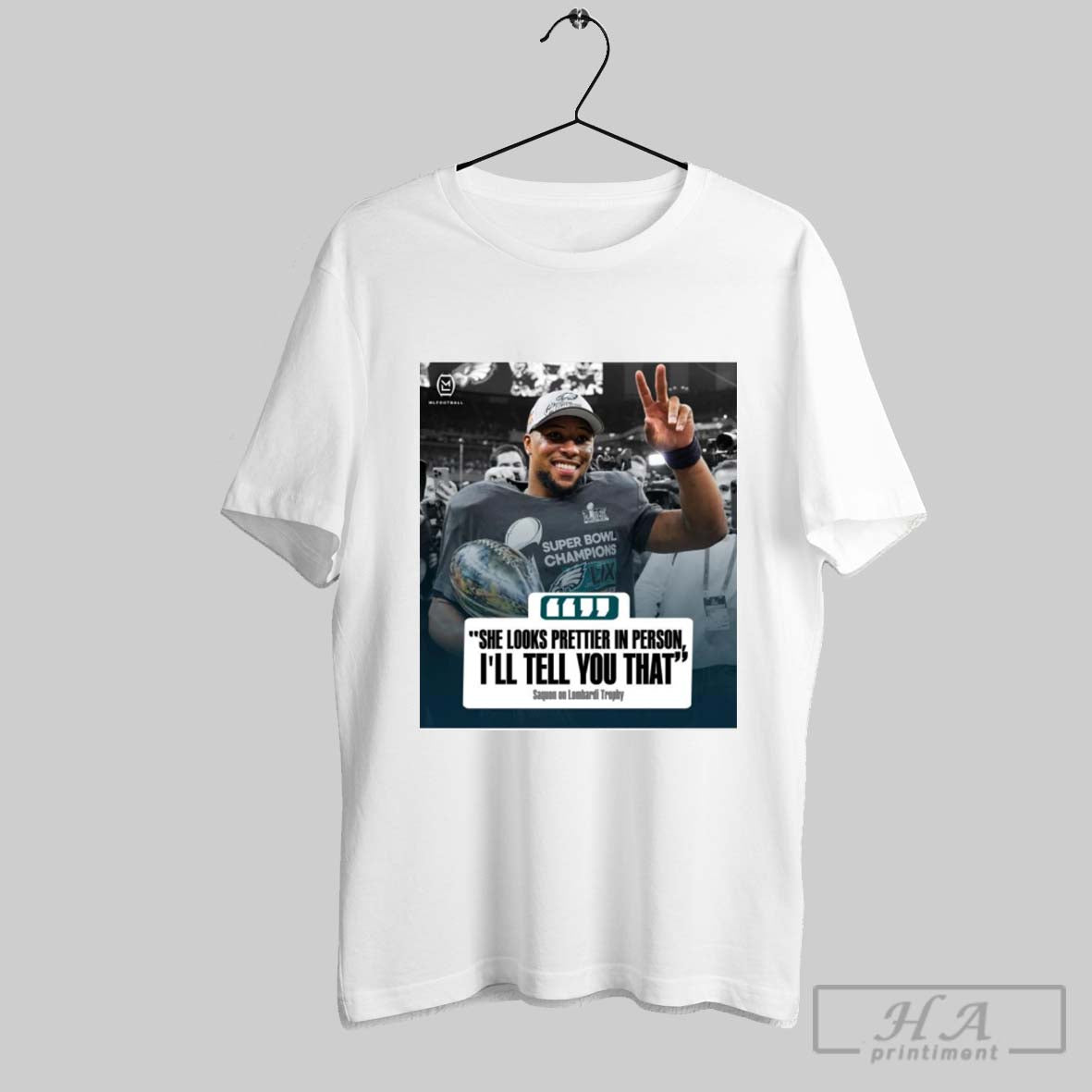 Saquon Barkley Philadelphia Eagles She Looks Prettier In Person Ill Tell You That Poster T Shirt