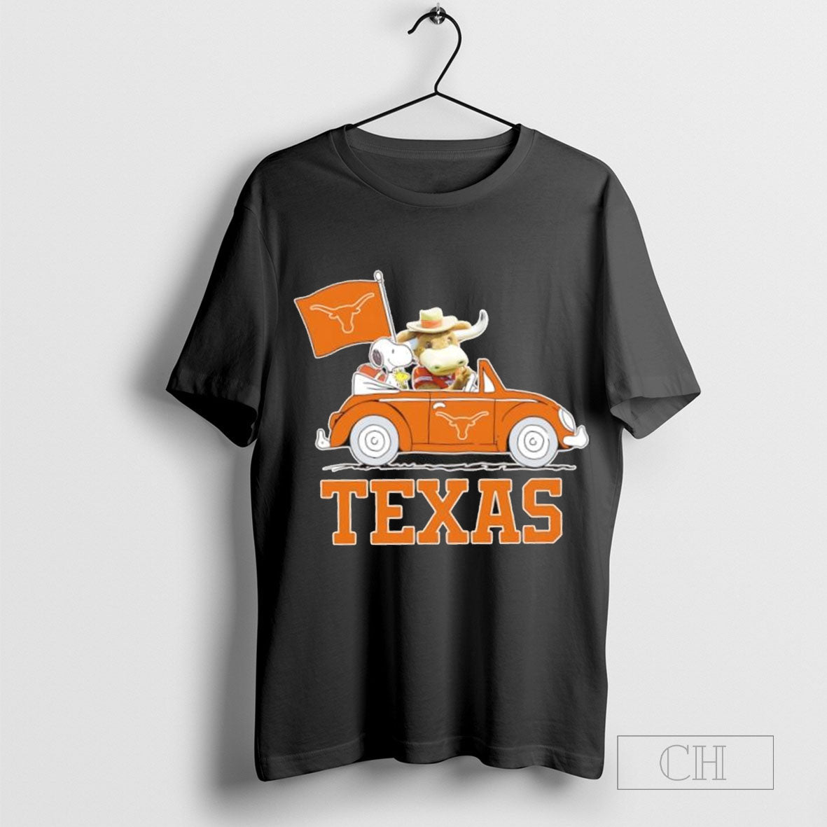 Snoopy Woodstock and Bevo Texas Longhorns mascot driving car T-shirt