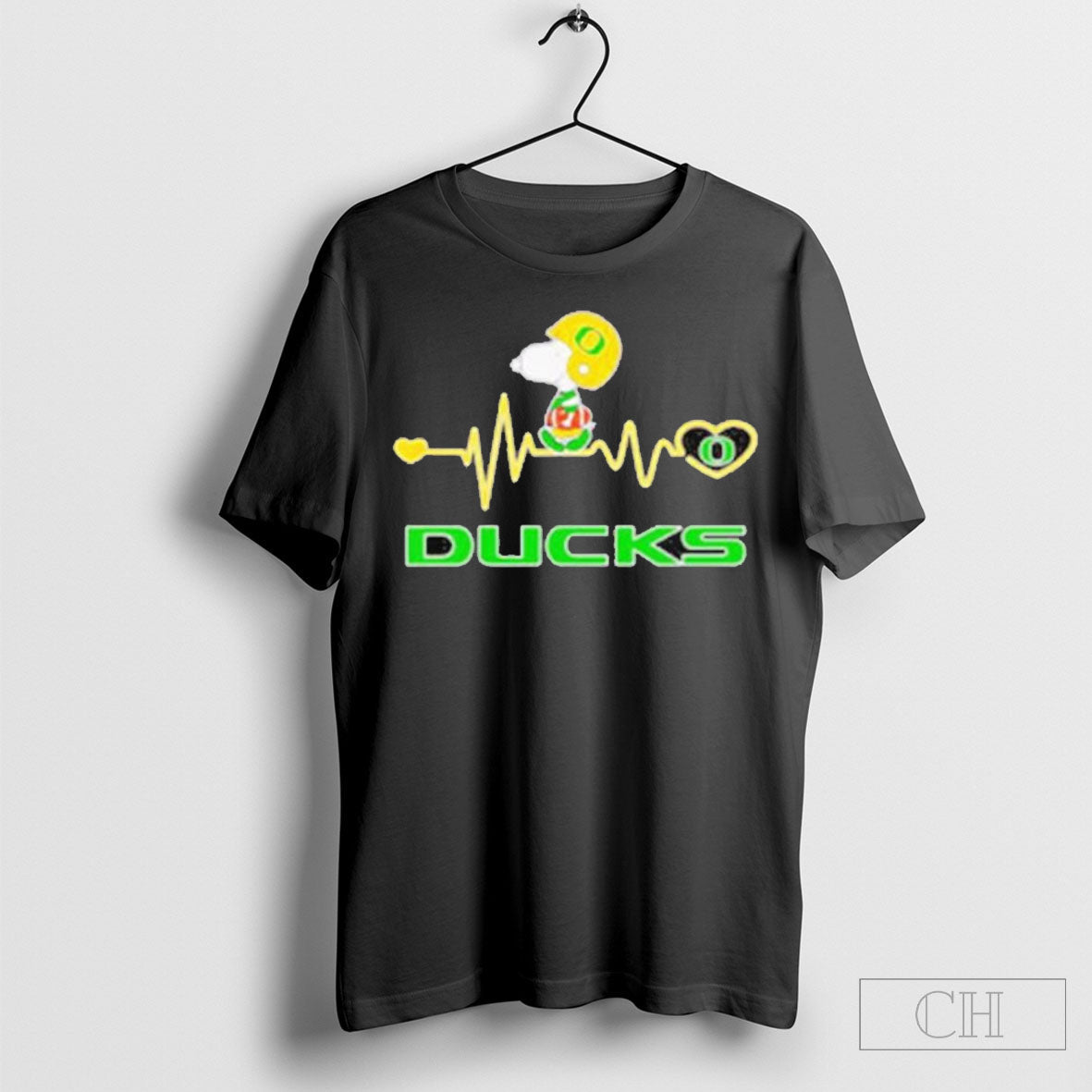 Snoopy Walking On Heartbeat Oregon Ducks T Shirts