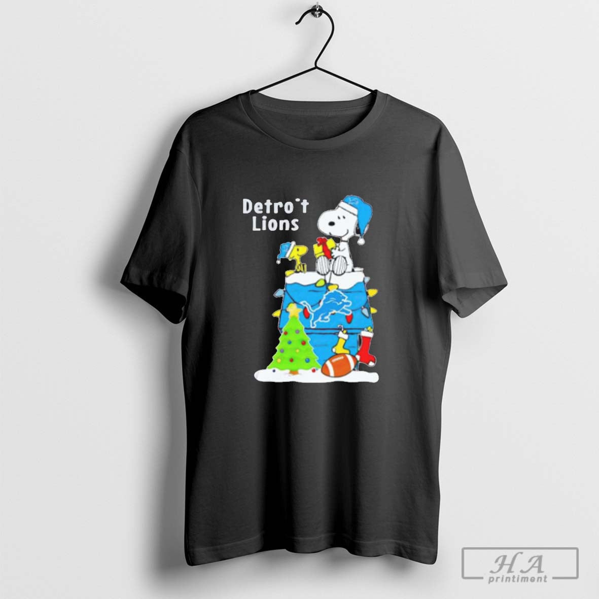 Snoopy and Woodstock Detroit Lions igloo Christmas T-Shirt