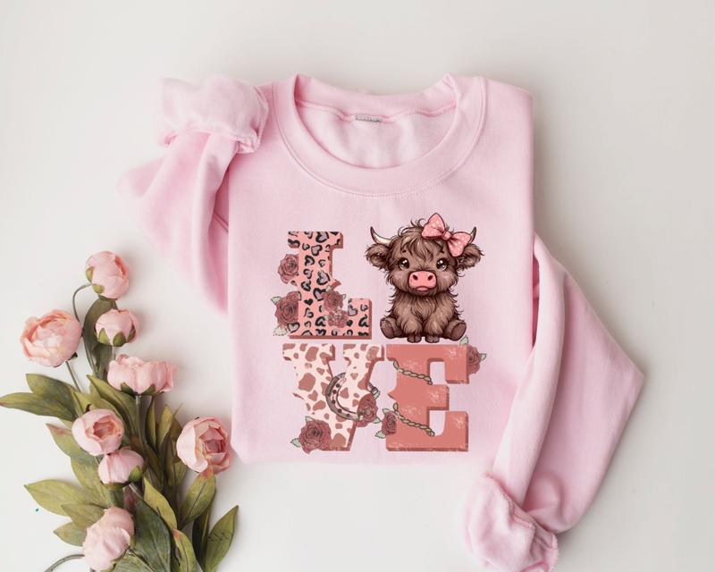 Valentines Highland Cow Sweatshirt, Love , Highland Cow Valentines Sweatshirt, Western Country , Cow Lover, Valentines Gift