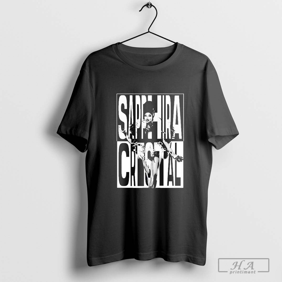Sapphira CristÃ¡l B&amp;W T-shirts