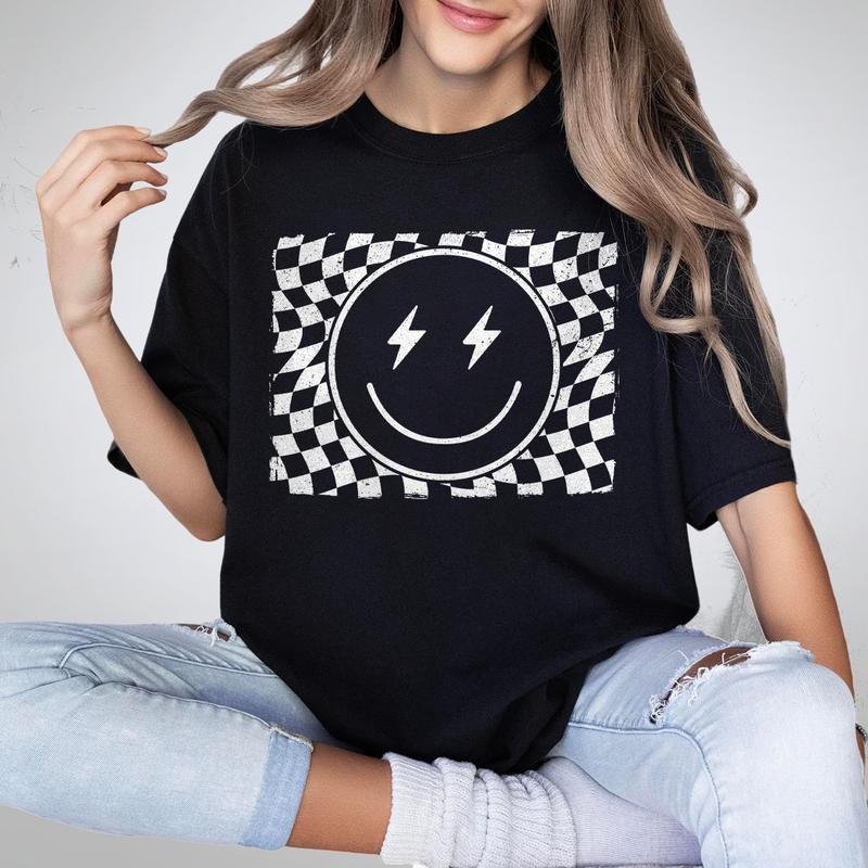Checkered Smile Face Shirt, Retro Shirt for Women, Smile Face T-Shirt, Gift for Her, Retro Checkered Tee, Vintage Face Funny Shirt, Women Top