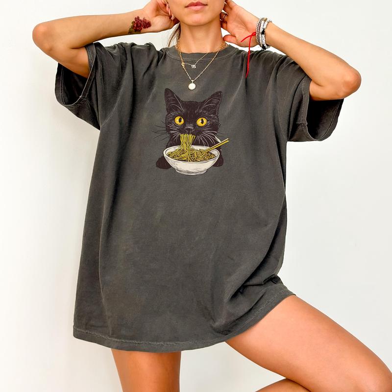 Noodle Cat Shirt, Cat Shirt, Ramen Cat T-Shirt, Cat Mom Cat Tee Cat Lover Shirt Animal Lover Tee Cat Lovers Shirt Gift for Mom Gift for Dad