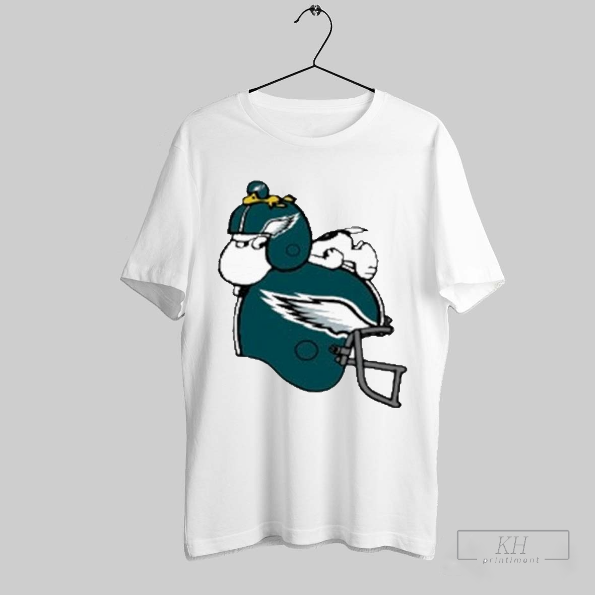 Snoopy And Woodstock Resting On Philadelphia Eagles Helmet T Shirts T Shirt