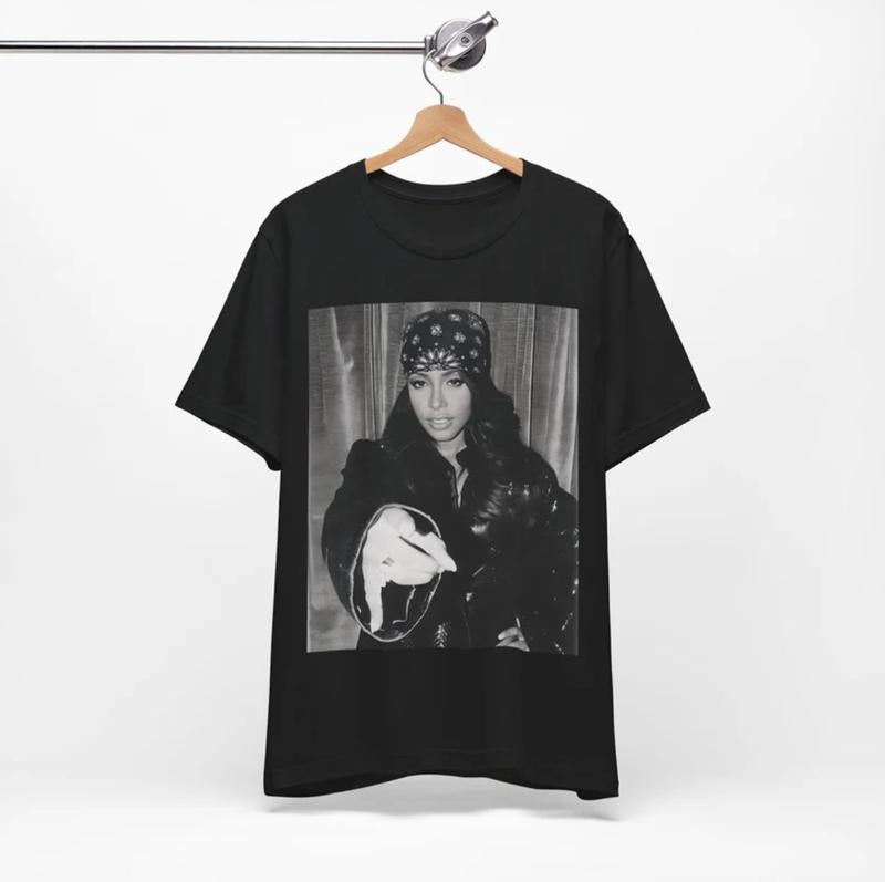Vintage Aaliyah Tshirt, 90s Minimal Bootleg Style, Aaliyah Unisex Shirt, Aaliyah Vintage Music RnB Singer Rapper Shirt